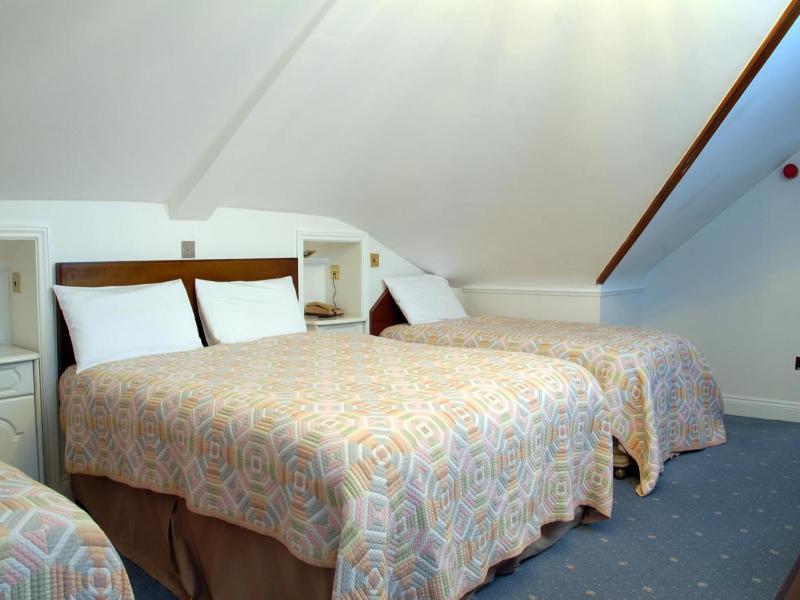 Gatwick Cambridge Hotel image