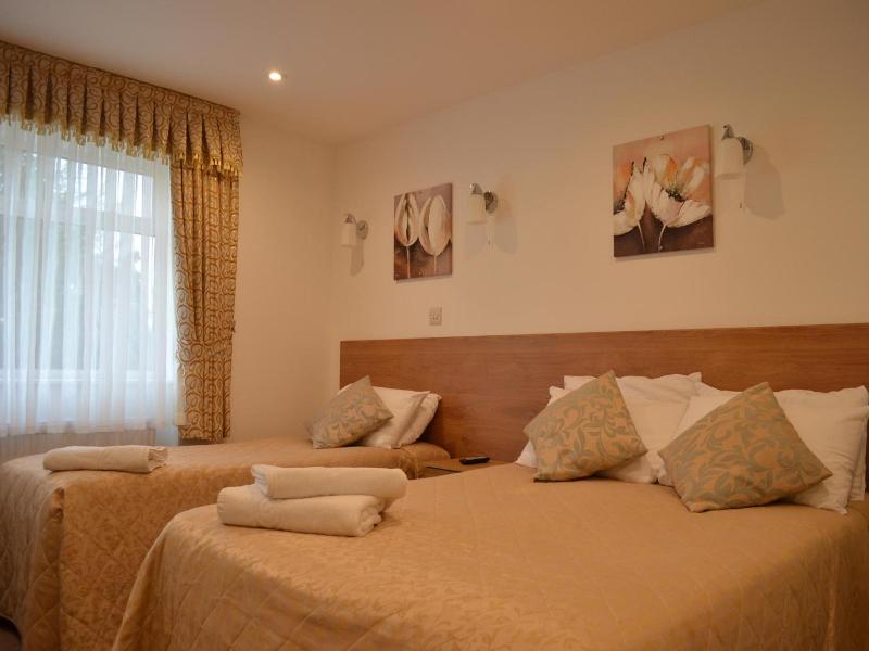 Gatwick Cambridge Hotel image