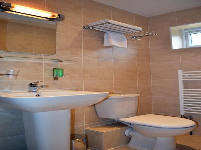 Gatwick Cambridge Hotel image