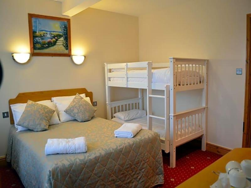 Gatwick Cambridge Hotel image