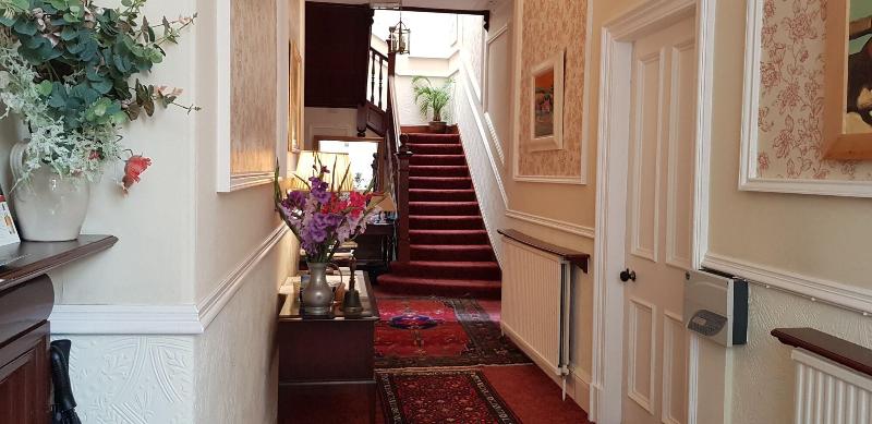 Arden House image