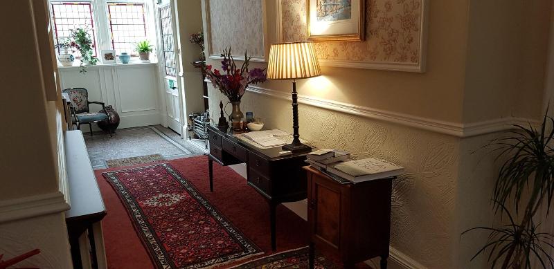 Arden House image