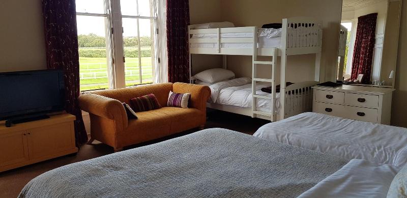 Arden House image