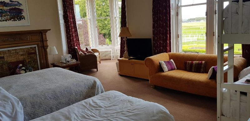 Arden House image