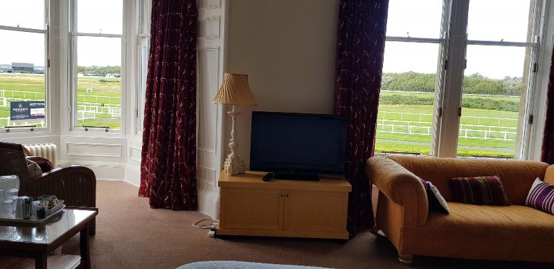 Arden House image