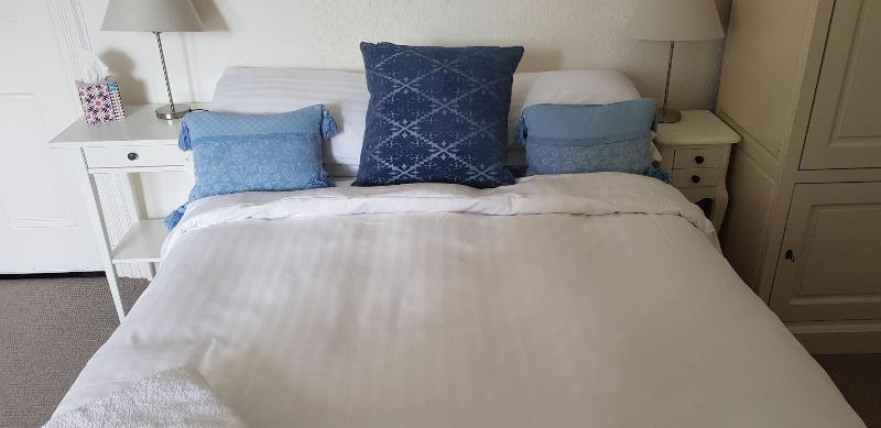 Arden House image