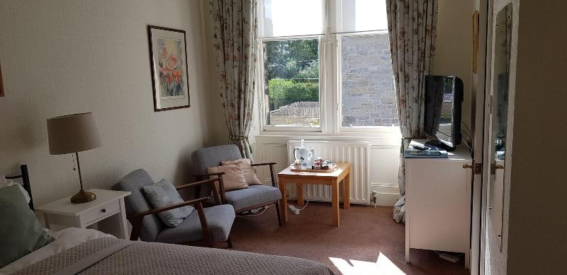 Arden House image