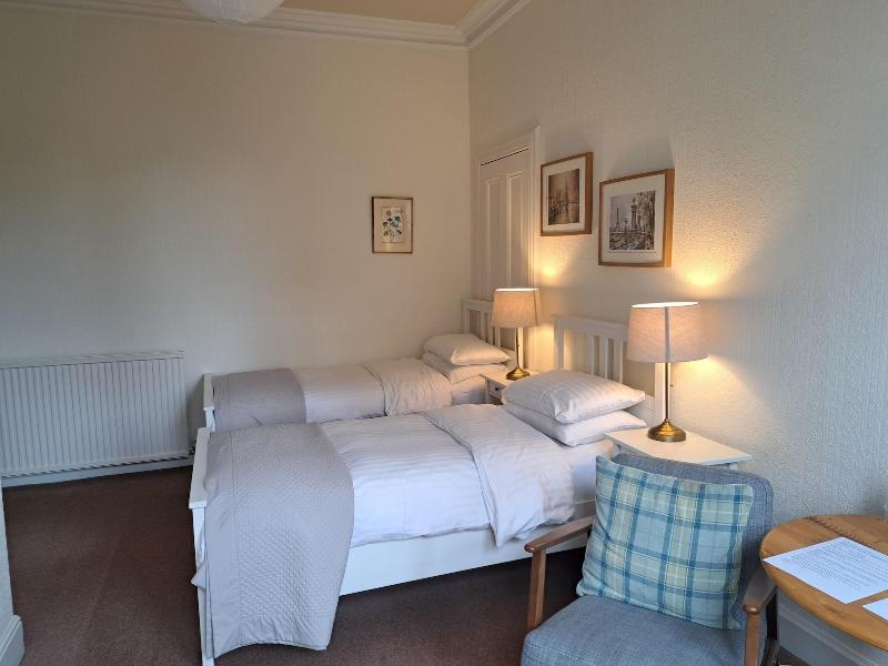 Arden House image