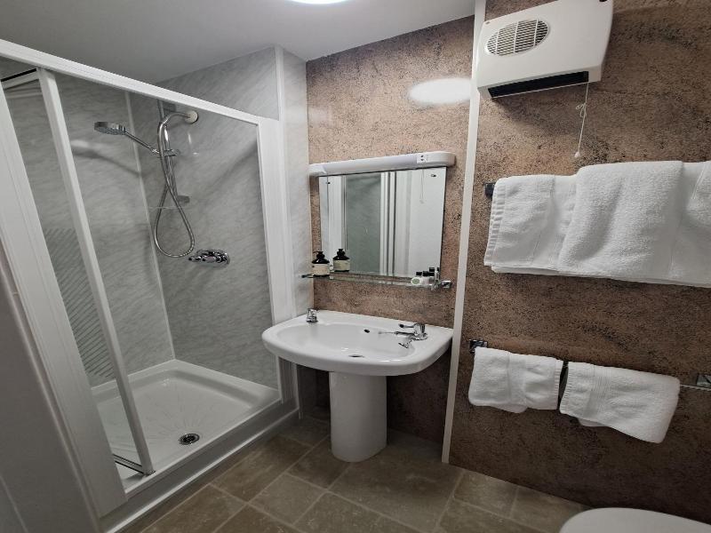 Arden House image