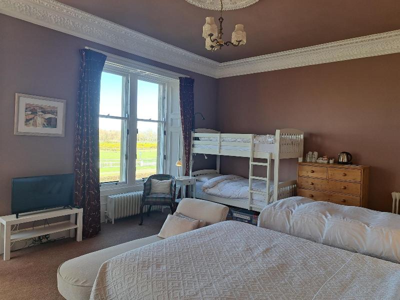 Arden House image