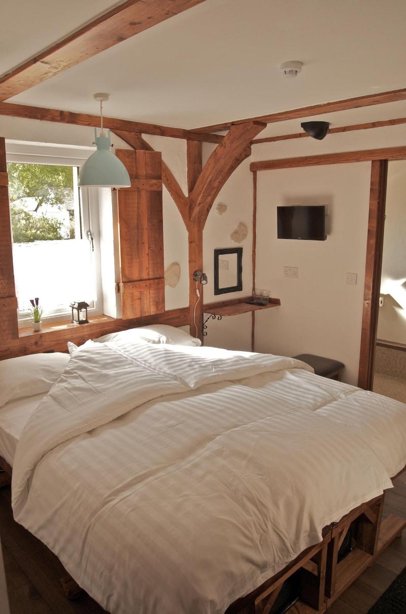 Birchwood Guest Lodge image