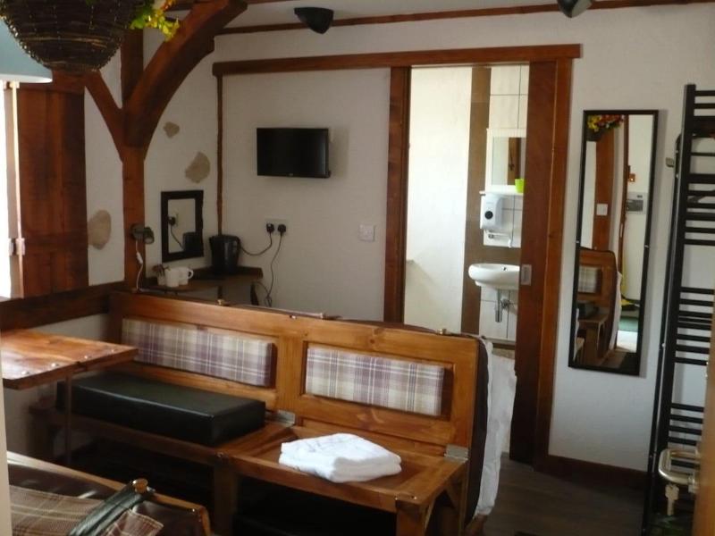 Birchwood Guest Lodge image