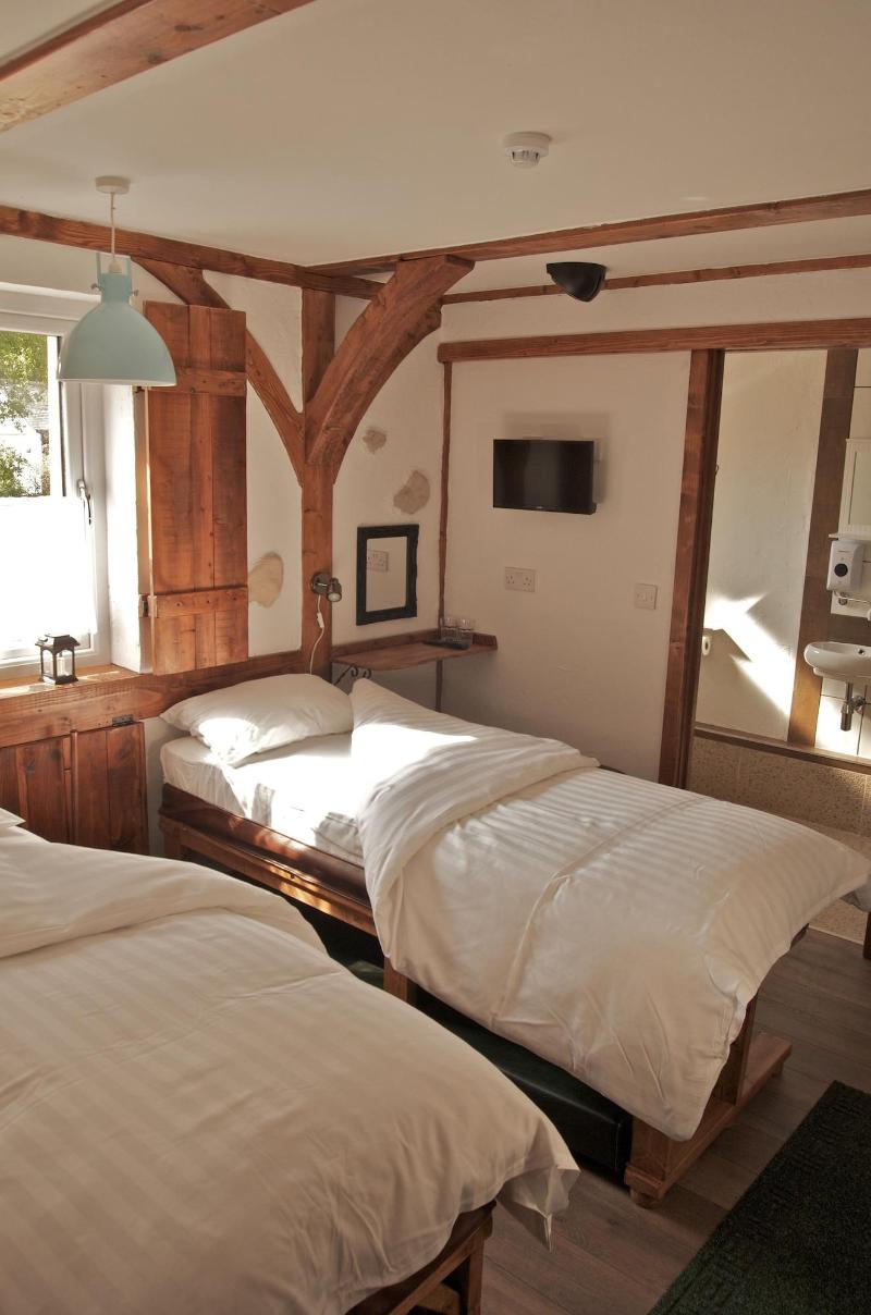 Birchwood Guest Lodge image