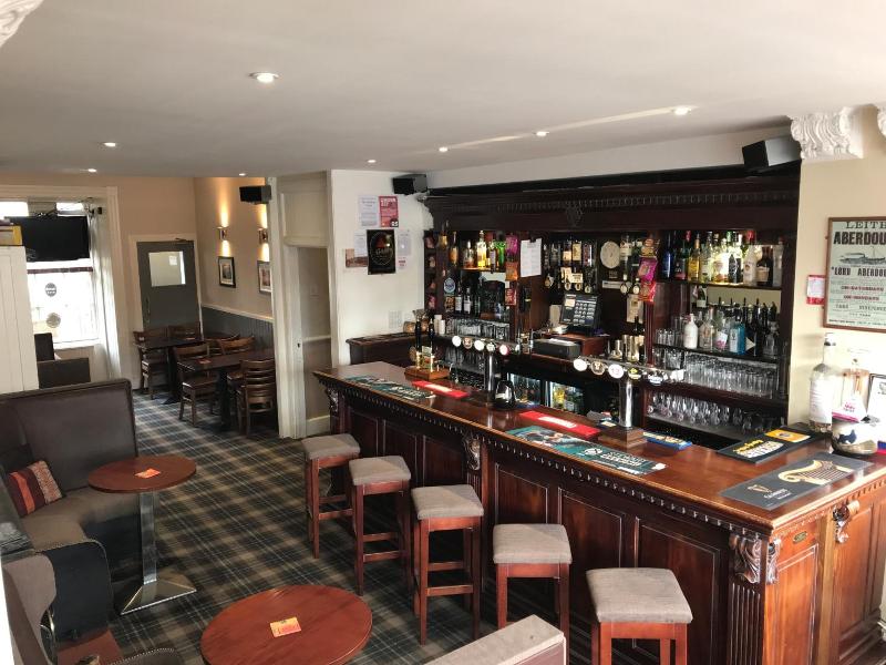 Aberdour Hotel & Stables Rooms image