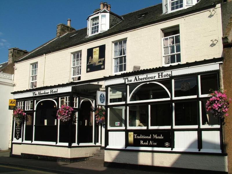 Aberdour Hotel & Stables Rooms image