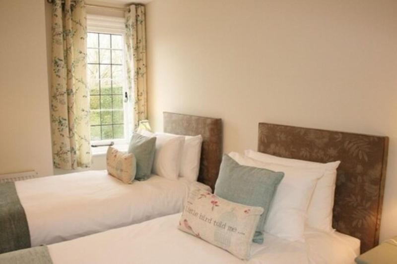The White Hart image