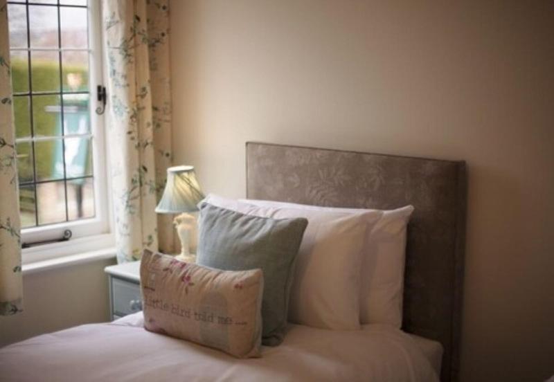 The White Hart image