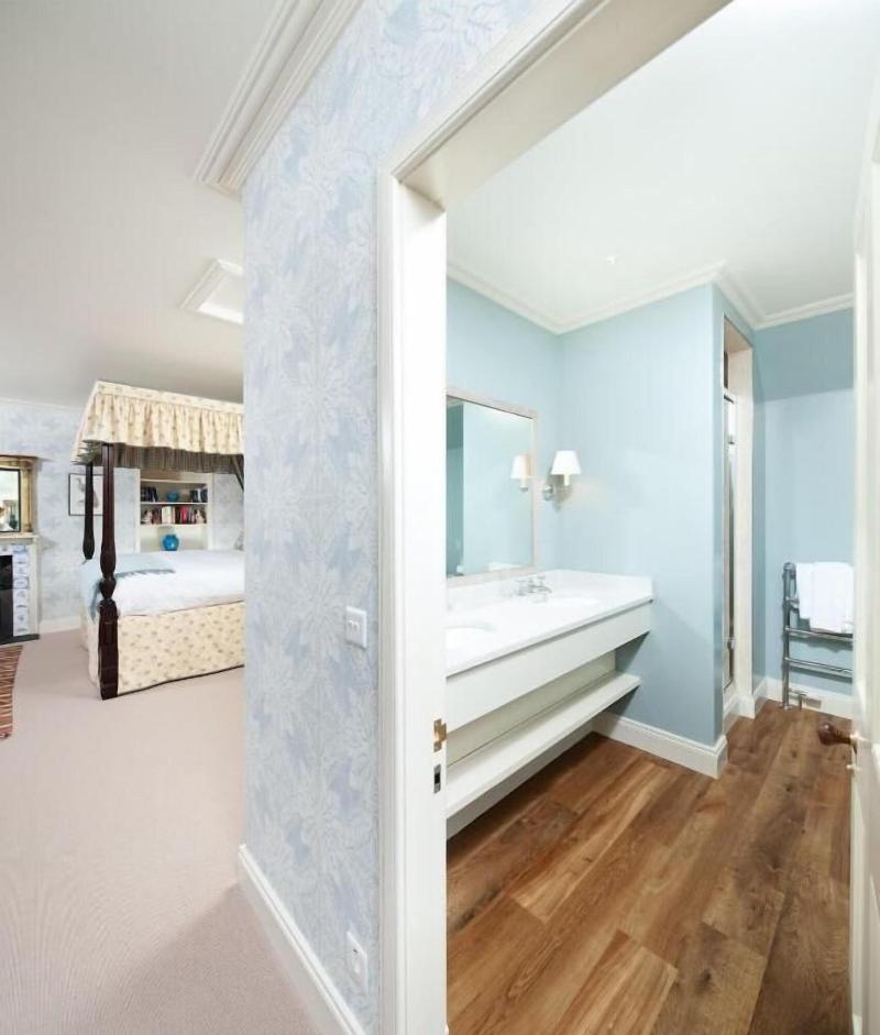 Loch Lomond Arms Hotel image