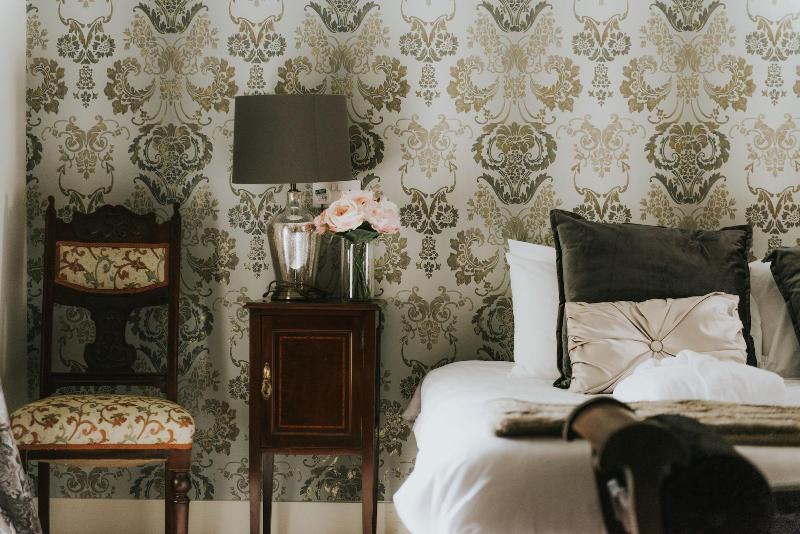 Healing Manor Hotel image