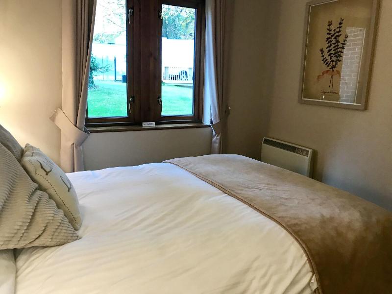 Camden Arms Hotel image