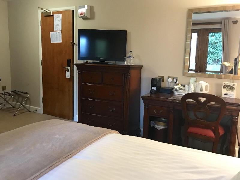 Camden Arms Hotel image