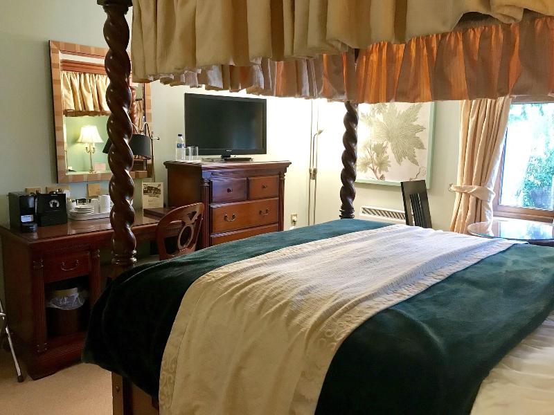 Camden Arms Hotel image