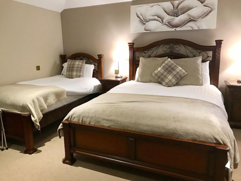 Camden Arms Hotel image