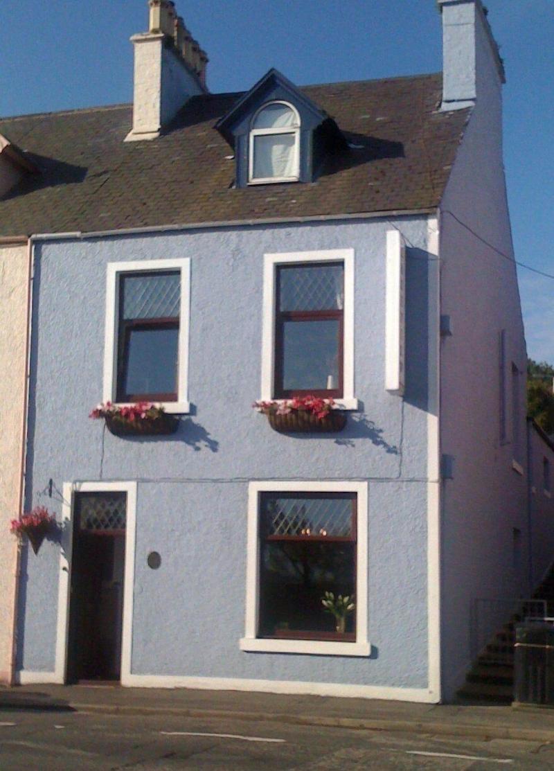 Lakeview Guest House — exterior view