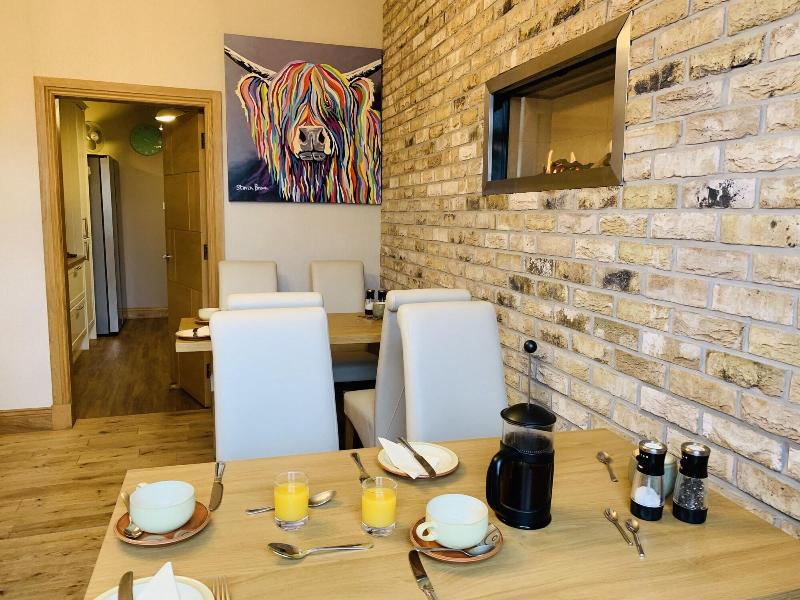 Lakeview Guest House — restaurant