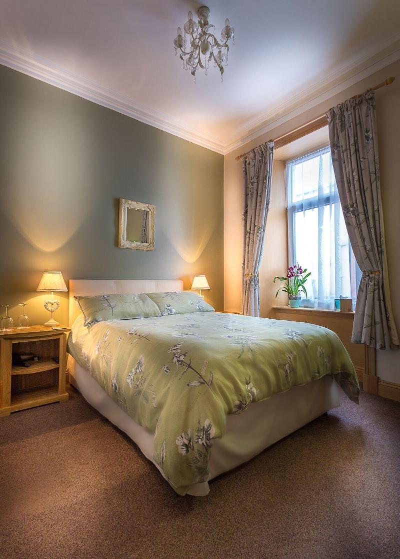 Lakeview Guest House image
