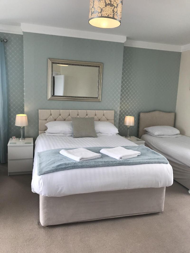 Highcliffe Hotel image