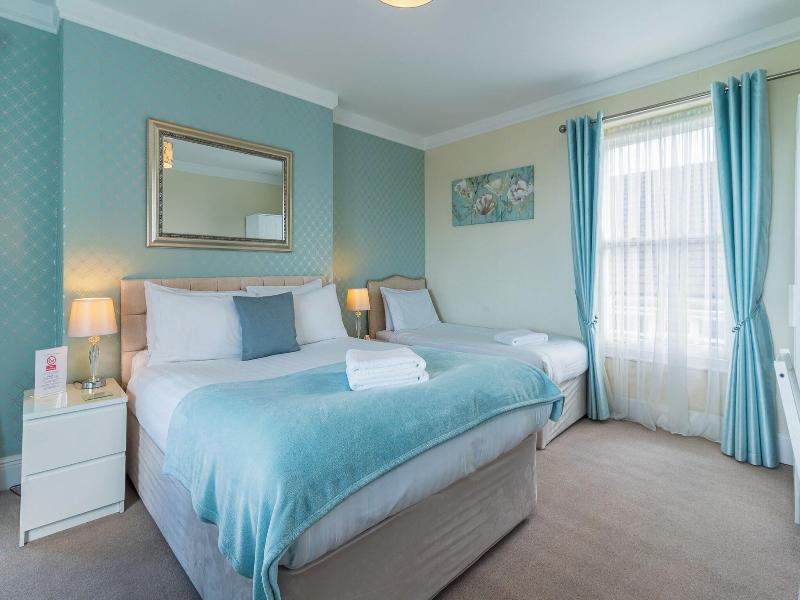 Highcliffe Hotel image