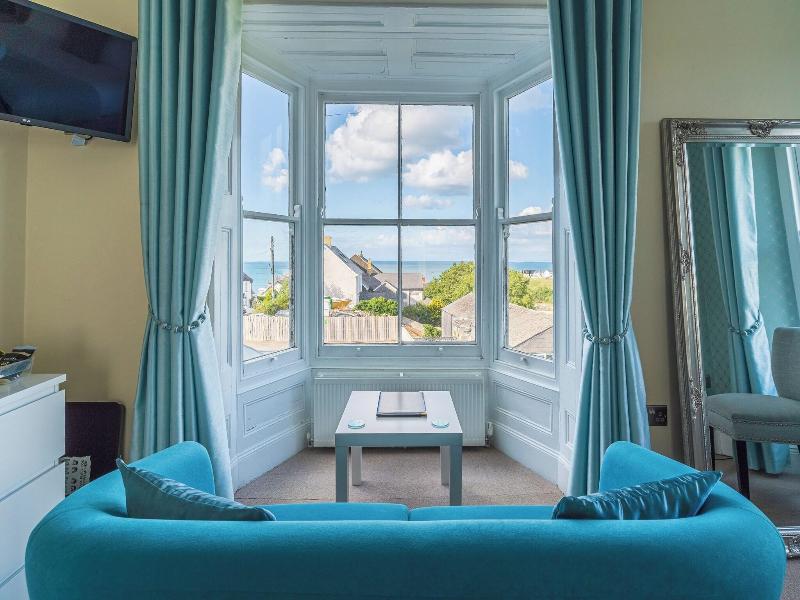 Highcliffe Hotel image