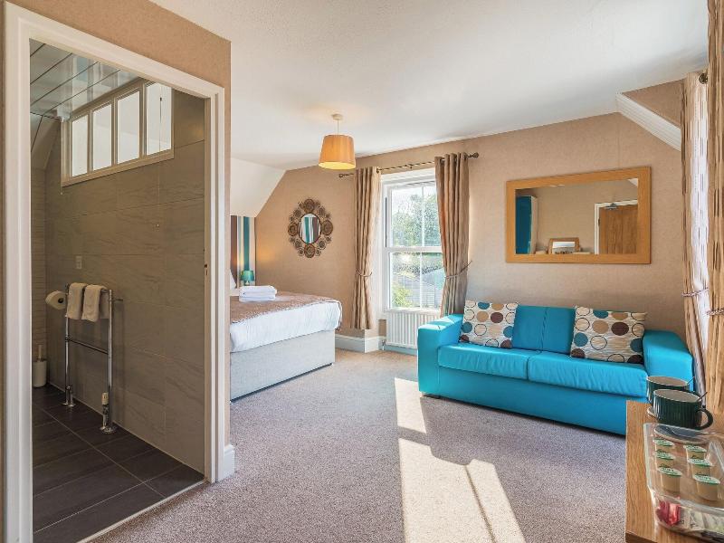 Highcliffe Hotel image