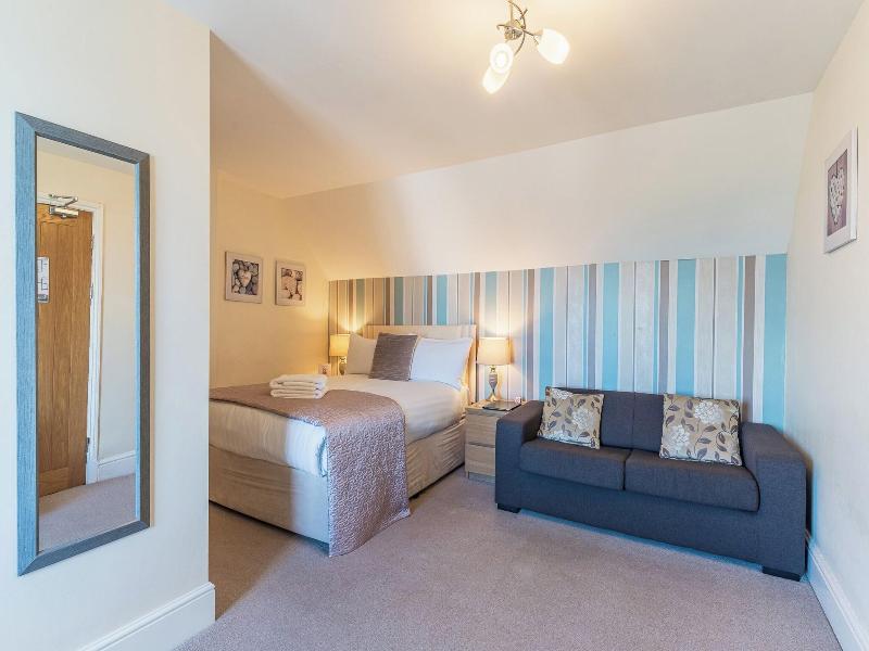 Highcliffe Hotel image