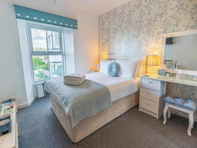 Highcliffe Hotel image