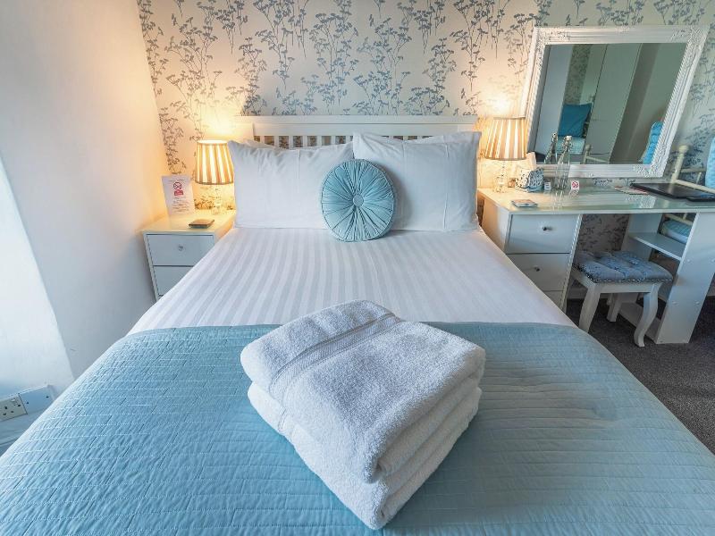 Highcliffe Hotel image