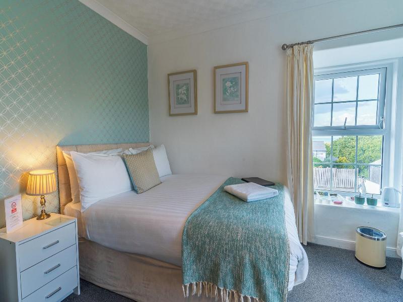 Highcliffe Hotel image