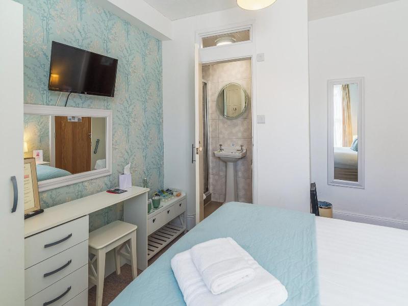 Highcliffe Hotel image