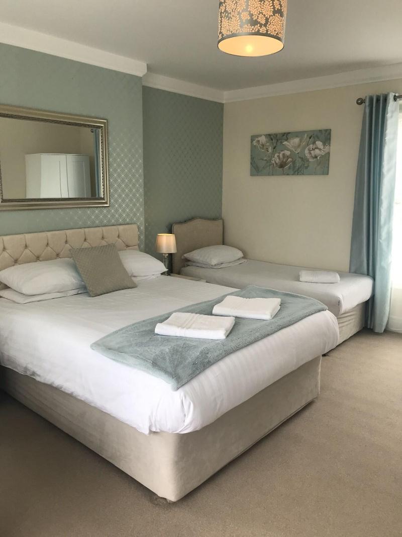 Highcliffe Hotel image
