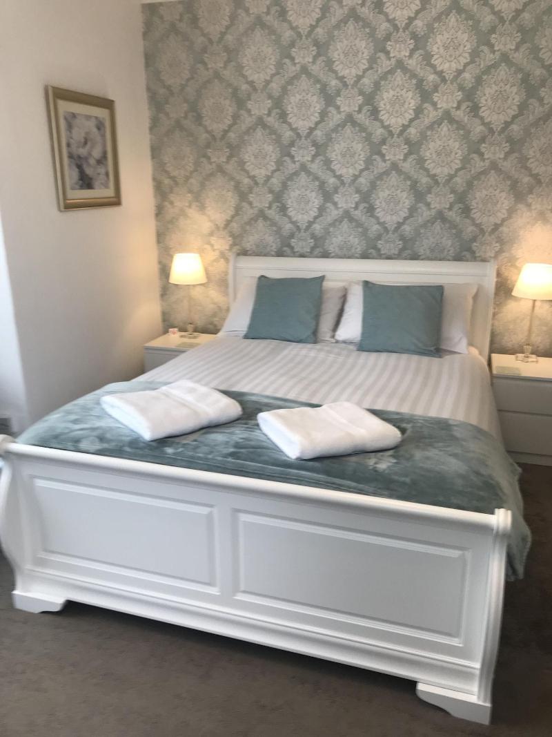 Highcliffe Hotel image