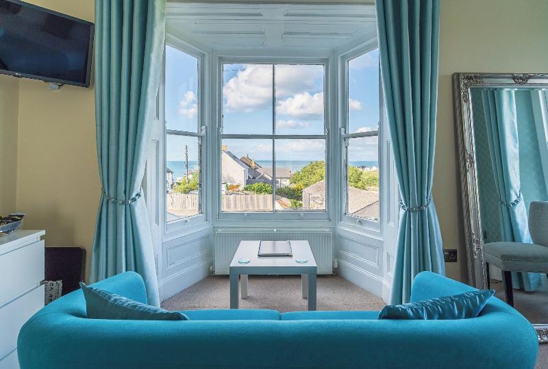 Highcliffe Hotel image