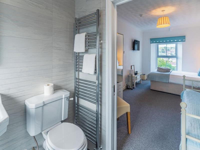 Highcliffe Hotel image