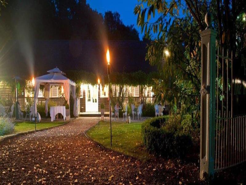 Ravenwood Hall Hotel image