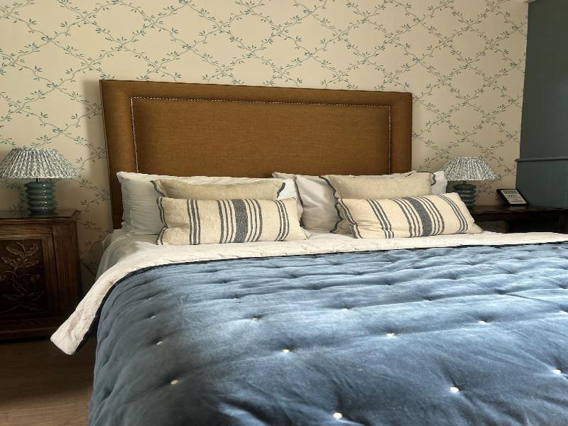 Ravenwood Hall Hotel image