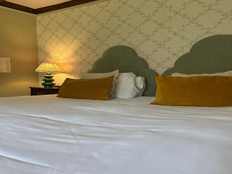 Ravenwood Hall Hotel image