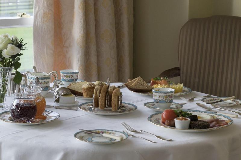 Glenegedale House image
