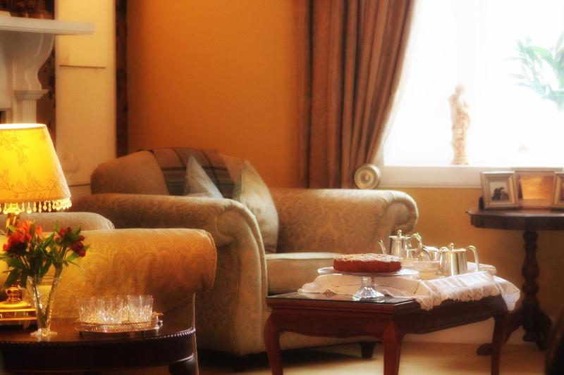 Glenegedale House image