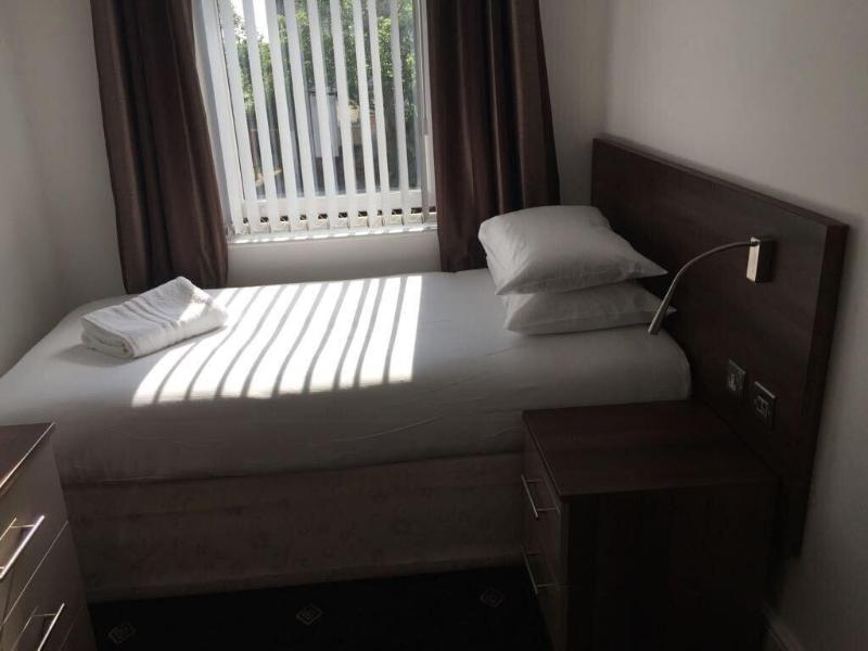 Marlborough Hotel image