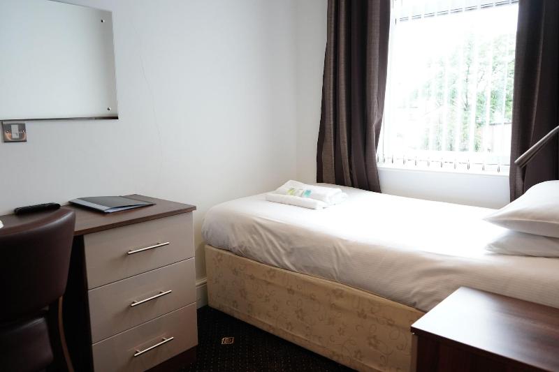 Marlborough Hotel image
